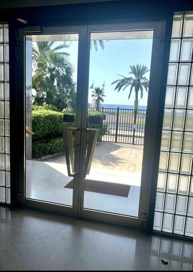 Appartement avec vue mer sur la Promenade des Anglais Nice Extérieur photo